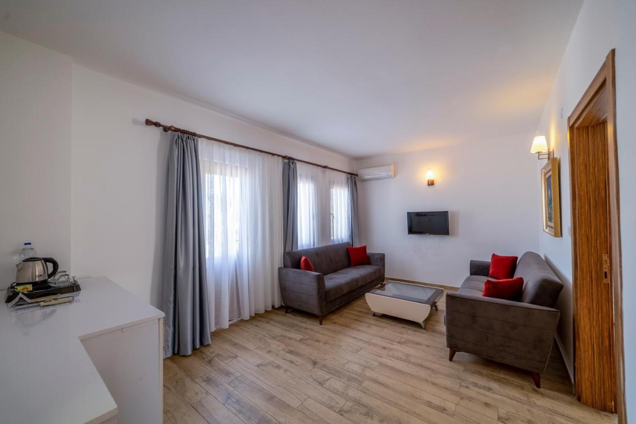 Queen Boutique Hotel Bitez Esterno foto
